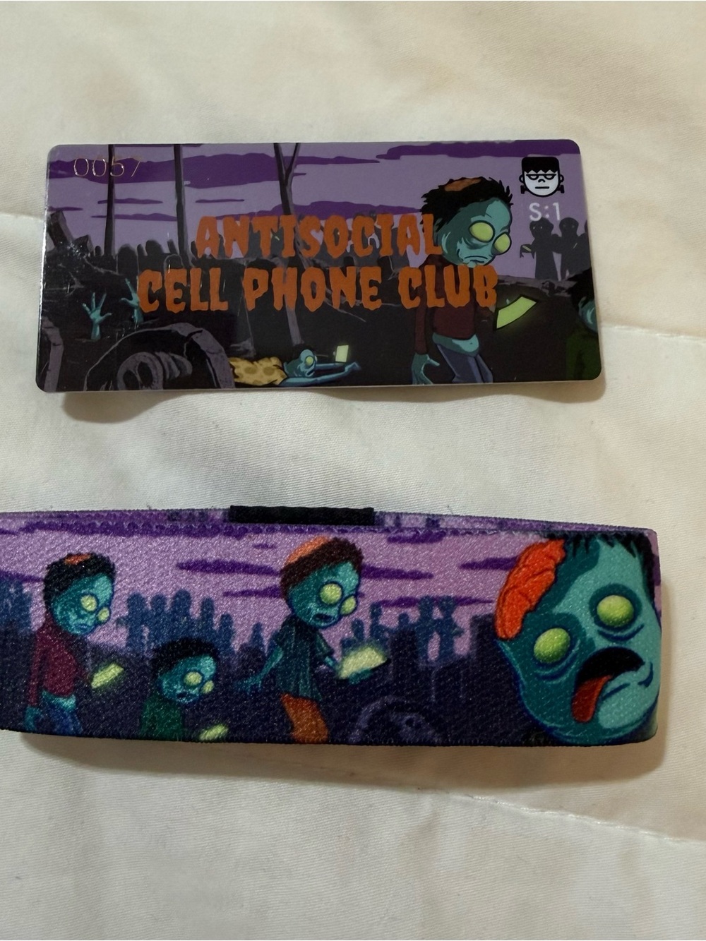Zox #Antisocial Cellphone Club ~ NEW ~ Med ~ Wristband ~ Collector's Card